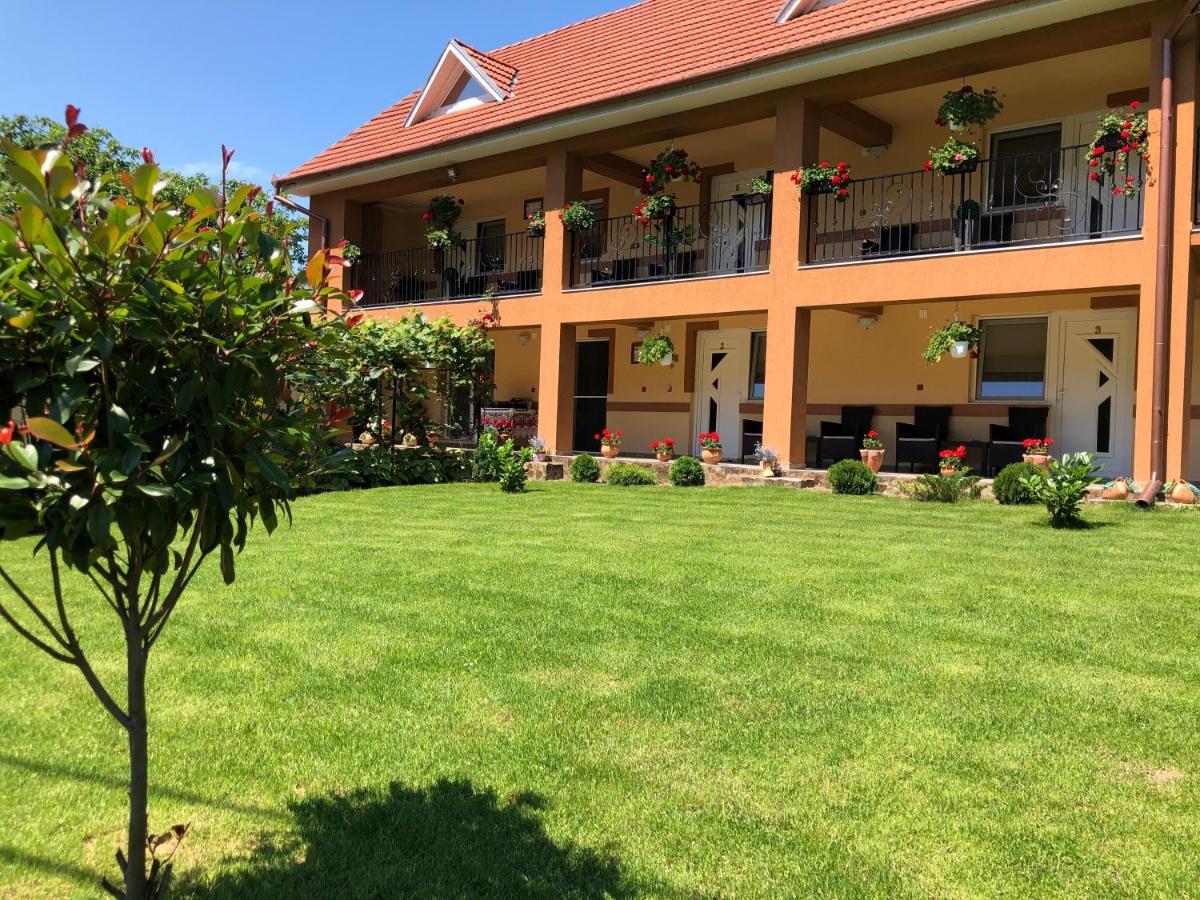 Hotel Casa Antonia Chiscau Exterior foto